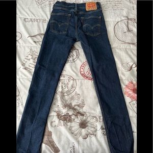 LIKE NEW LEVI’S FOR MEN OR WOMEN, 28x32